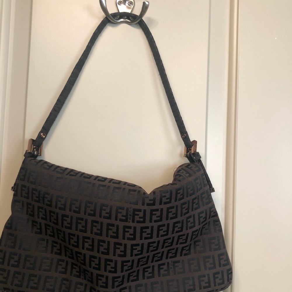 Fendi monogram shoulder bag in brown and black - Picture 2 of 8